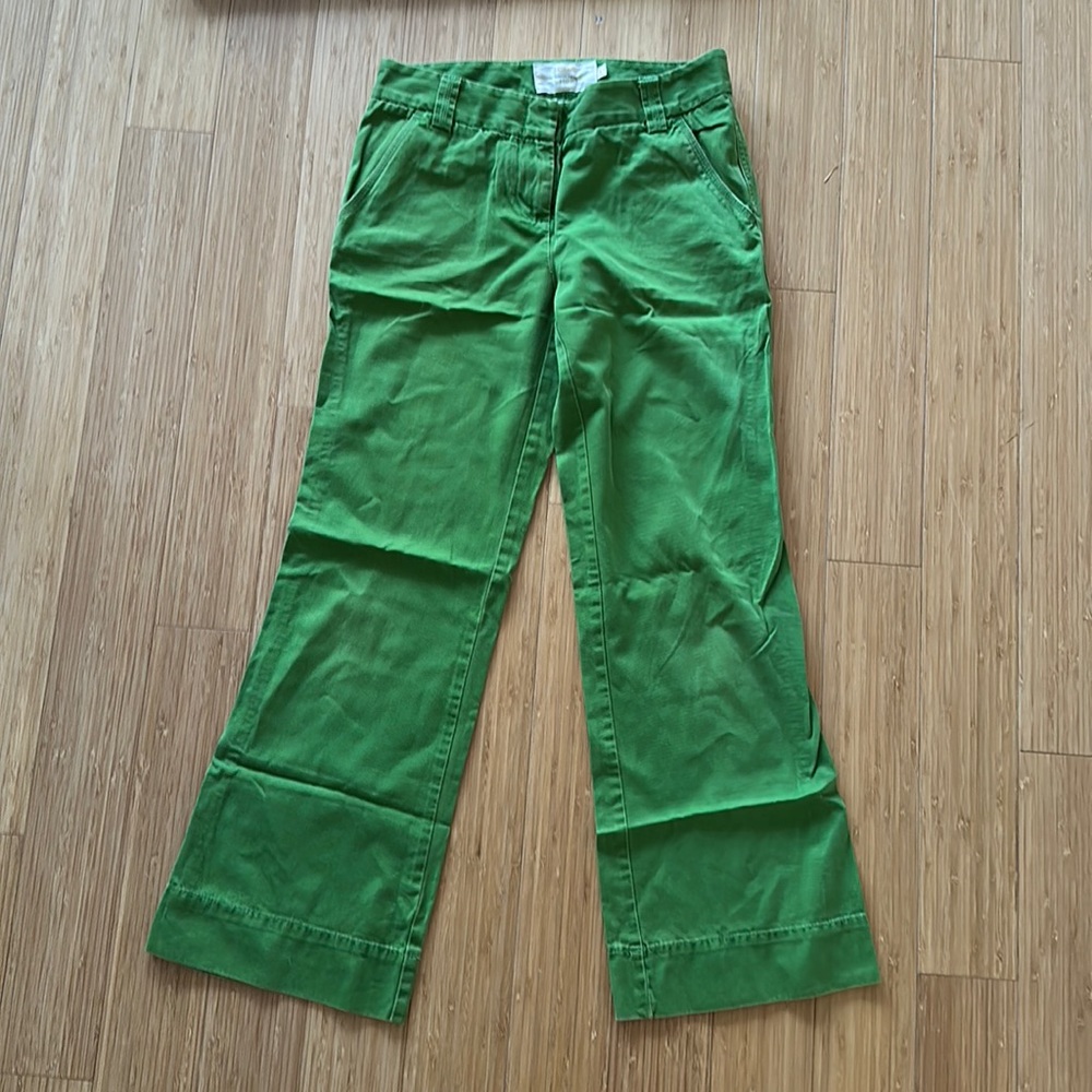 Jcrew classic twill green chino in favorite fit size 4S